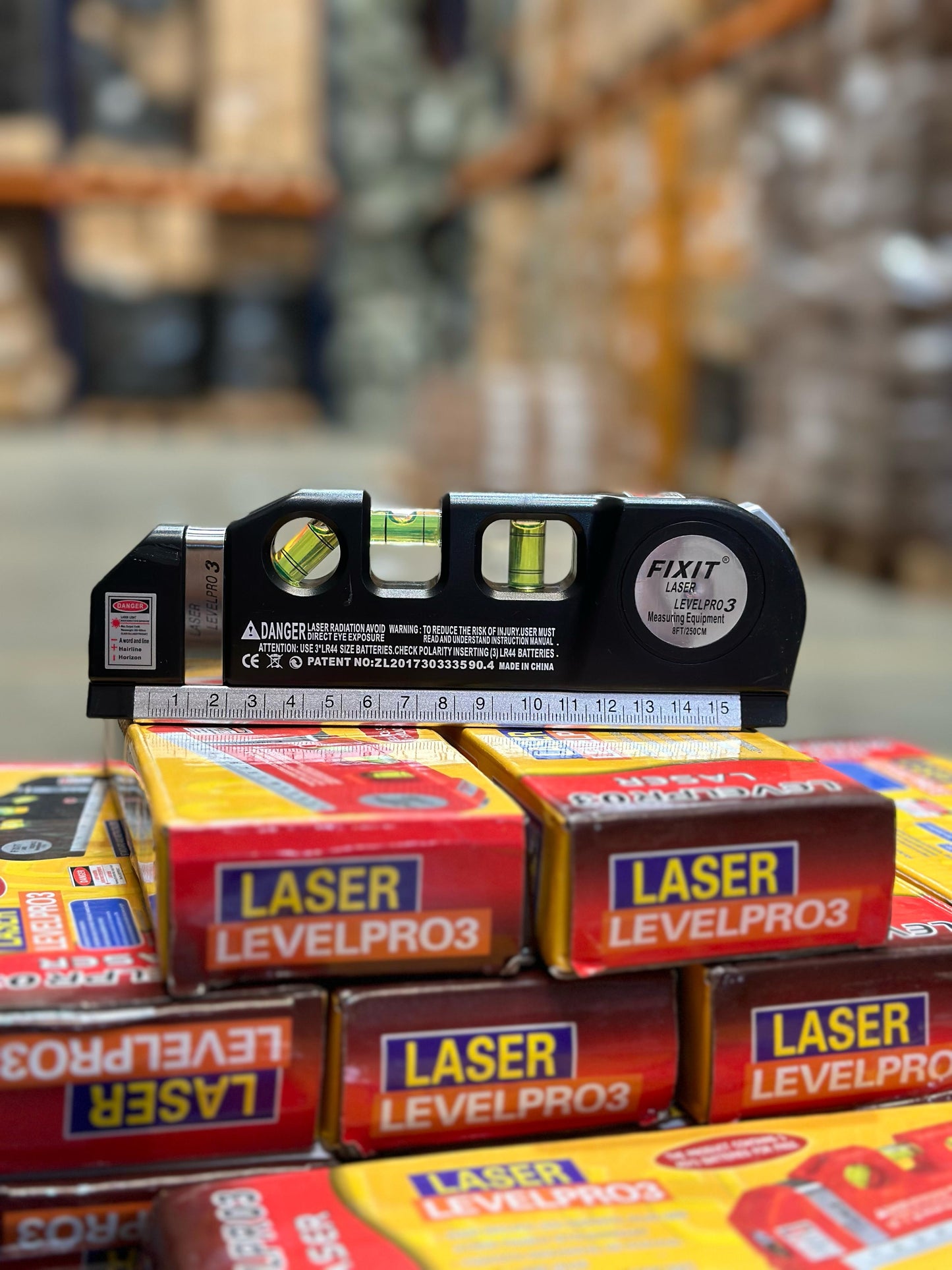 Metro Nivel Laser con Líneas Multipropósito